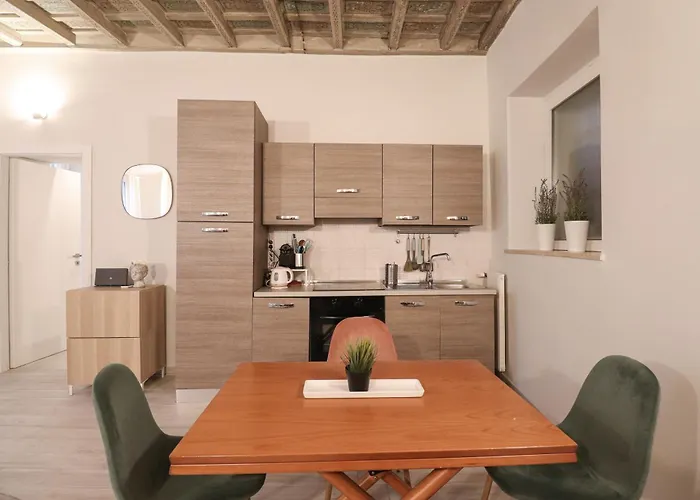 Beautiful In The Heart Of Apartment *